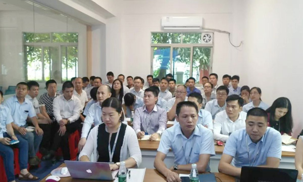 聚焦指标，全力以赴——2018年欢迎光临888集团年中会议圆满进行