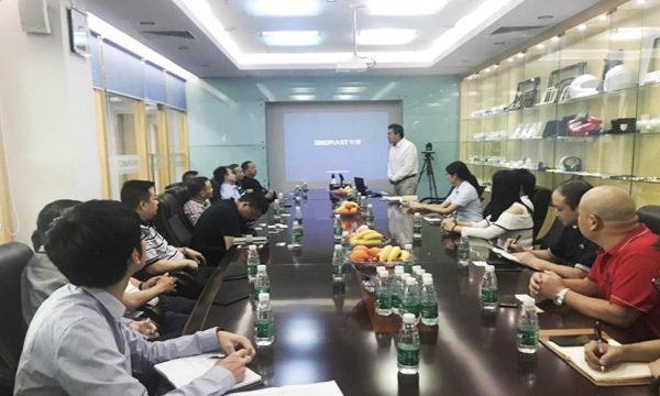 长安高协组团再访欢迎光临888集团，新资料专业委员会跃然纸上！